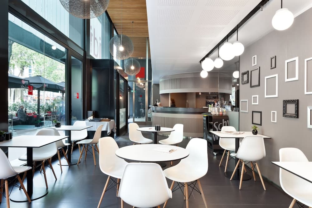 Hotel Condes de Barcelona — 14