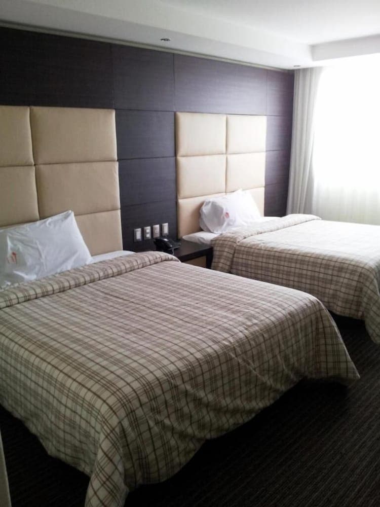 Hotel Astor — 16