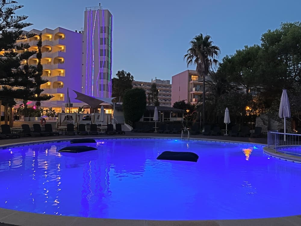 BG Hotel Pamplona — 7