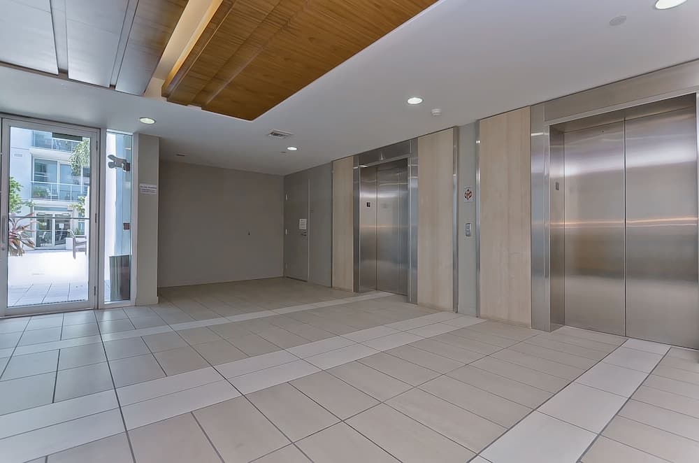 NUEVO condominio de dos habitaciones en Channelside Tam — 10