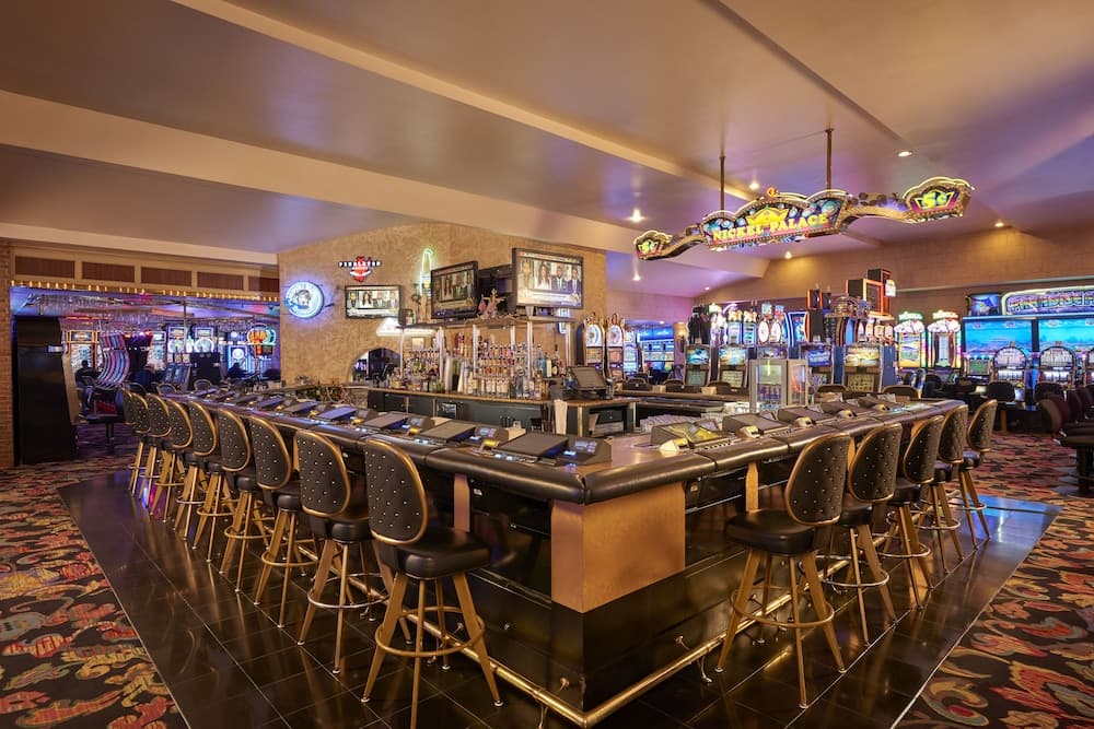 Four Queens Hotel and Casino — 27