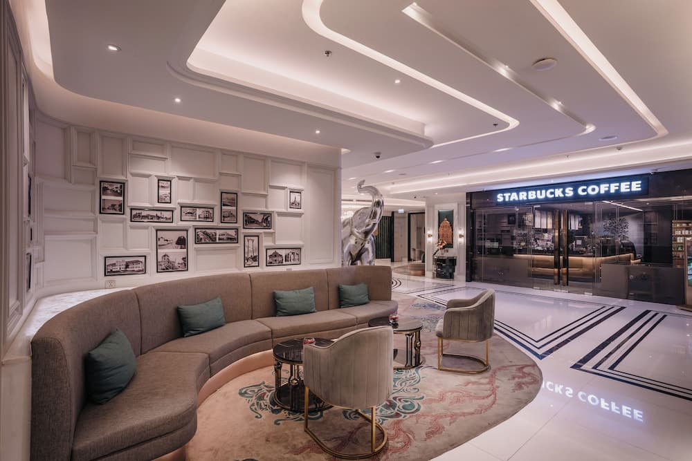 Aira Hotel Bangkok — 20