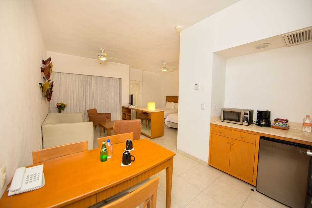 Ambiance Suites Cancun — 13