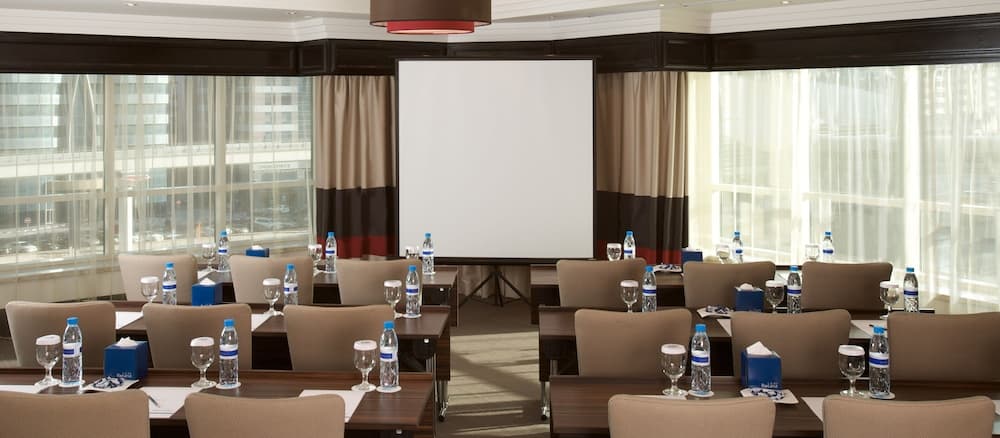 Towers Rotana — 28
