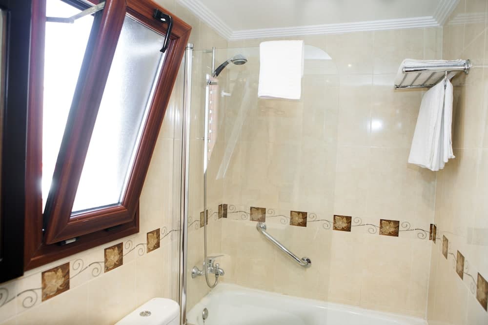 Hotel Alameda Malaga — 11