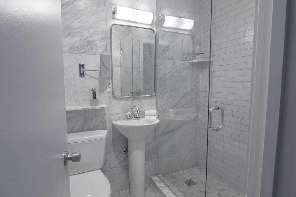 Hotel Belleclaire — 26