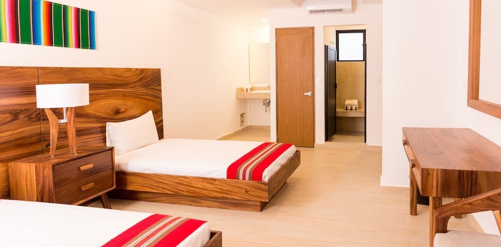 Nomads Party Hotel & Hostal — 16