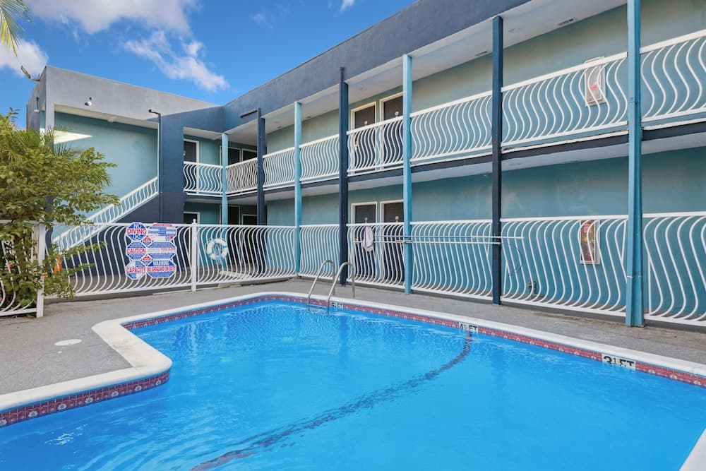 Hotel H-Wood — 7
