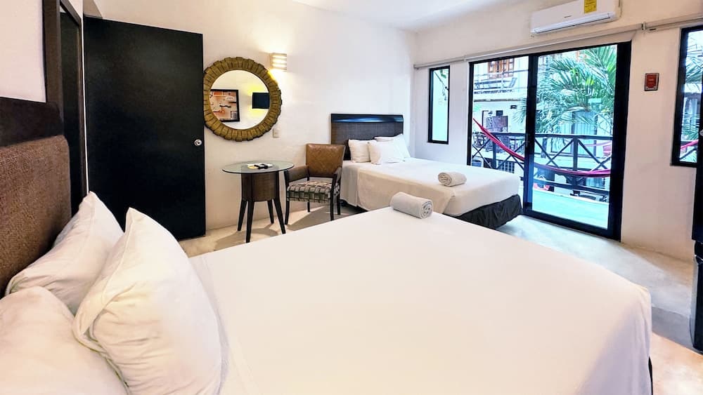 Siesta Fiesta Hotel — 5