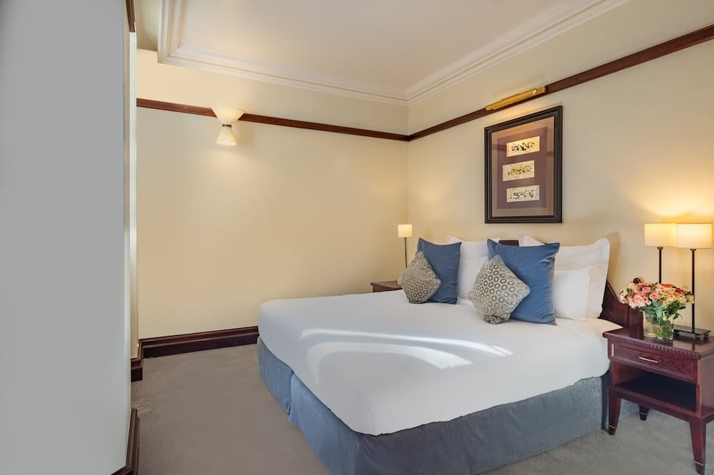 Hotel Pont Royal — 18