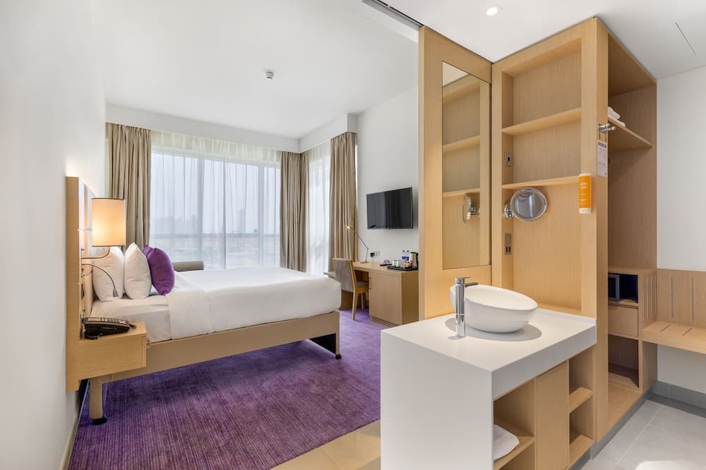 Premier Inn Dubai Ibn Battuta Mall — 7