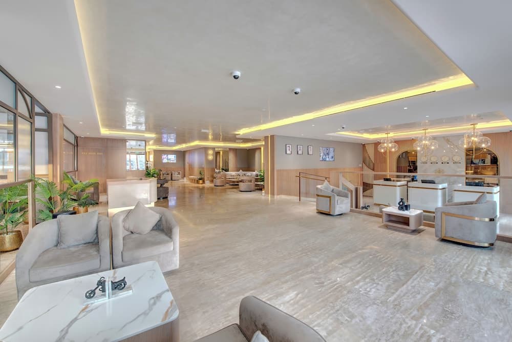 Royal Regency Suiten — 5