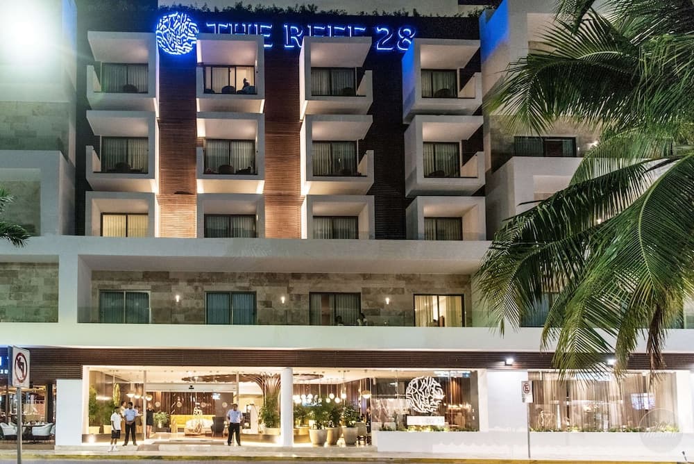 The Reef 28 Hotel & Spa - Luxury Adults Only - All Suites — 4