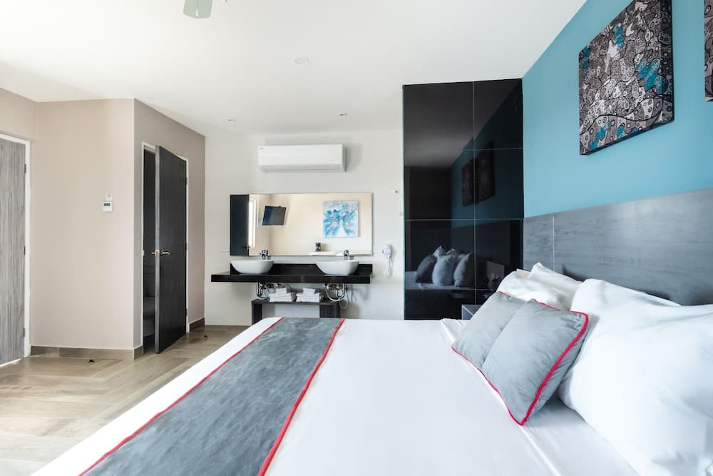 Illusion Xpress (Attraction Hotel Deluxe) — 4