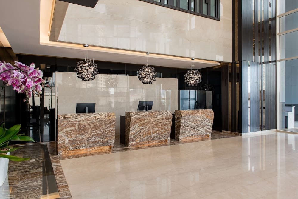 Radisson Blu Hotel, Dubai Canal View — 5