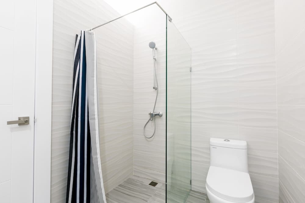 Ducassi Suites Rooftop Pool Beach Club & Spa — 28