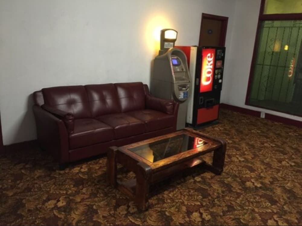 Hollywood Roxy Hotel — 14