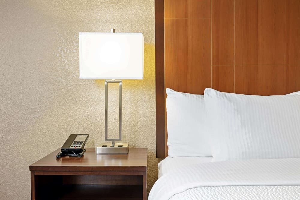 La Quinta Inn &amp; Suites by Wyndham Las Vegas Red Rock — 15