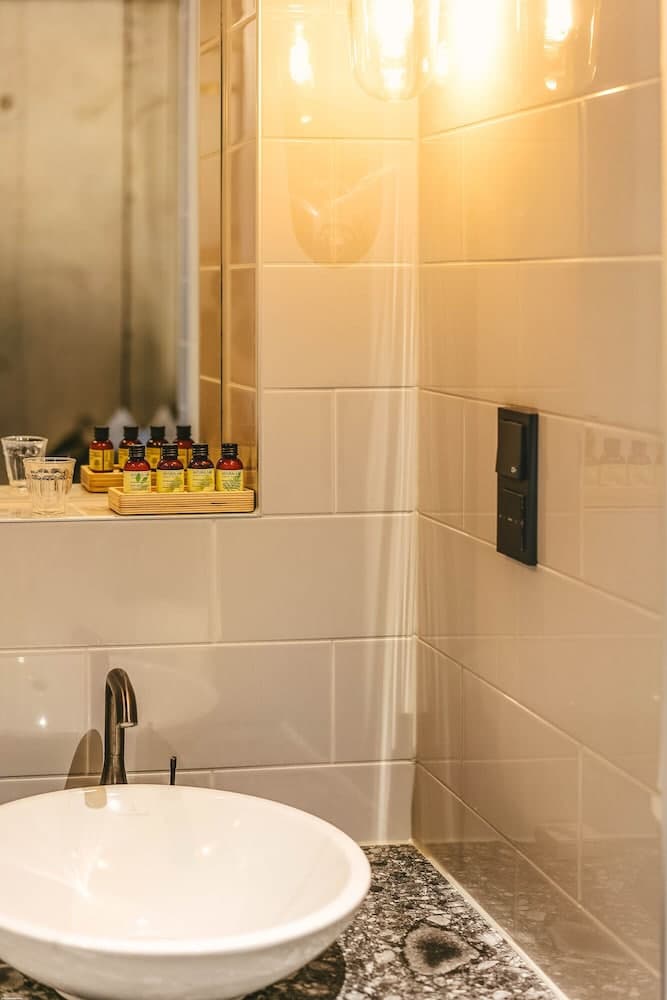 Four Elements Hotel Amsterdam — 8