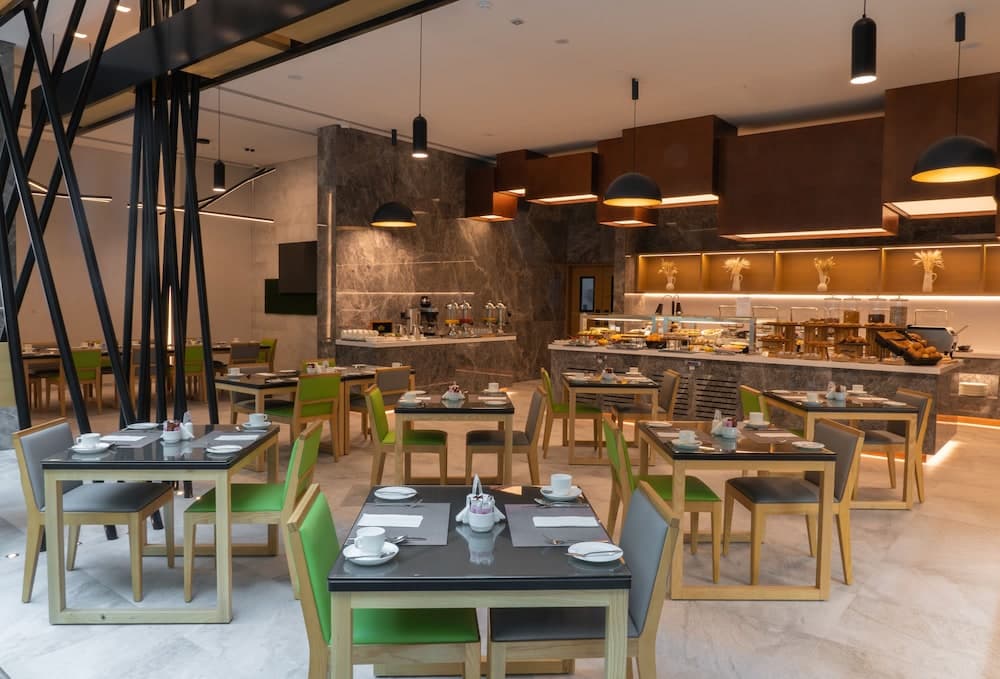 Al Khoory Courtyard Hotel — 13