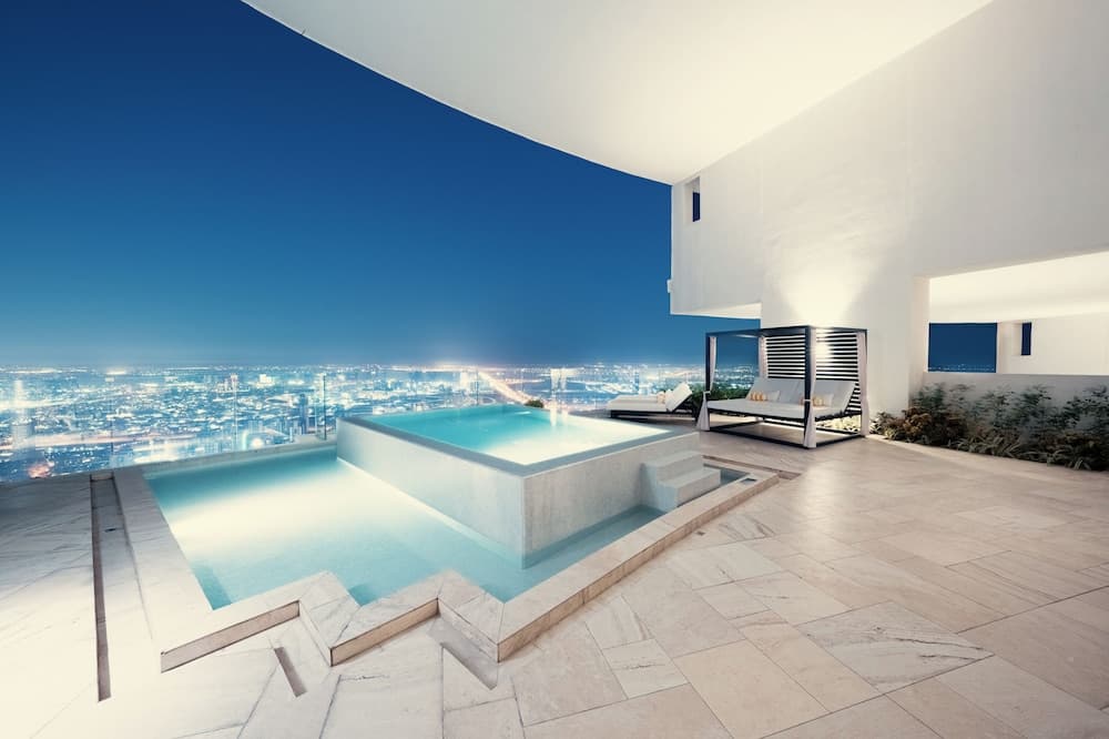FIVE Jumeirah Village Dubai — 25