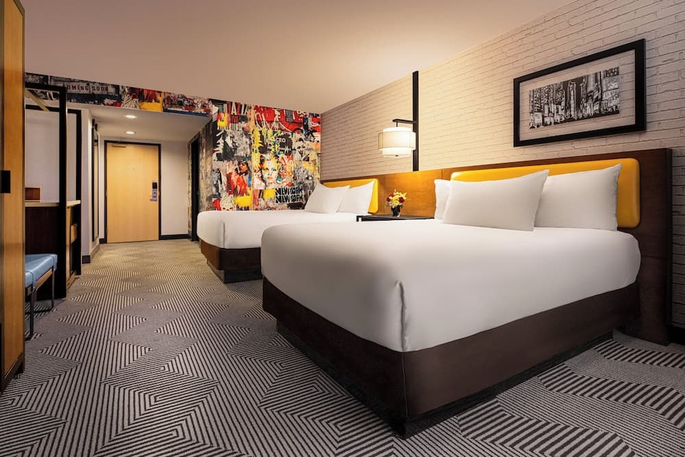 New York-New York Hotel & Kasino — 4