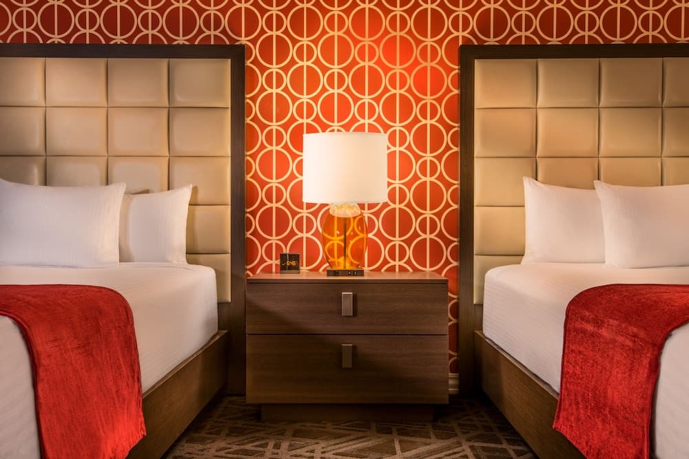 Horseshoe Las Vegas — 16