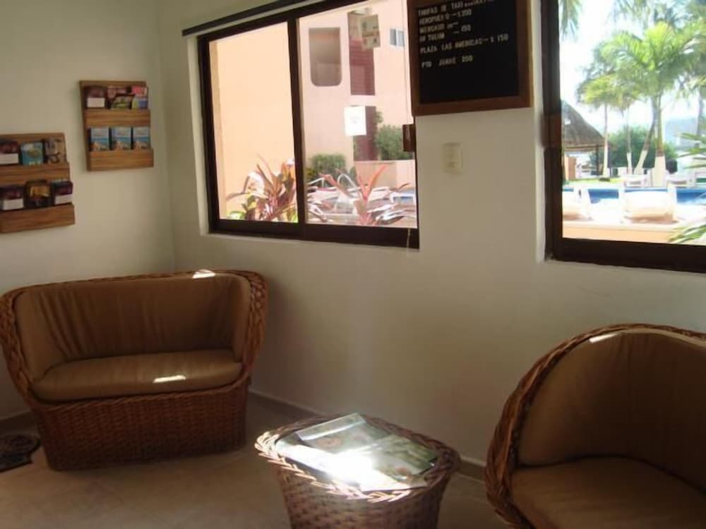 Gran Laguna Real — 21