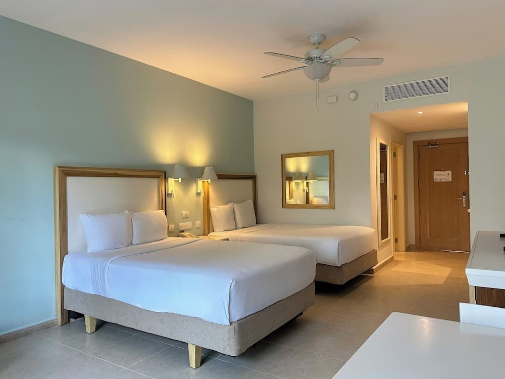 Iberostar Waves Punta Cana - Todo Incluido — 22