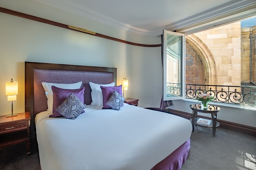 Hotel Pont Royal — 19