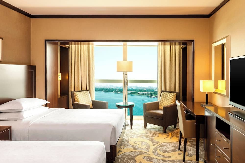 Sheraton Dubai Creek Hotel & Towers — 14