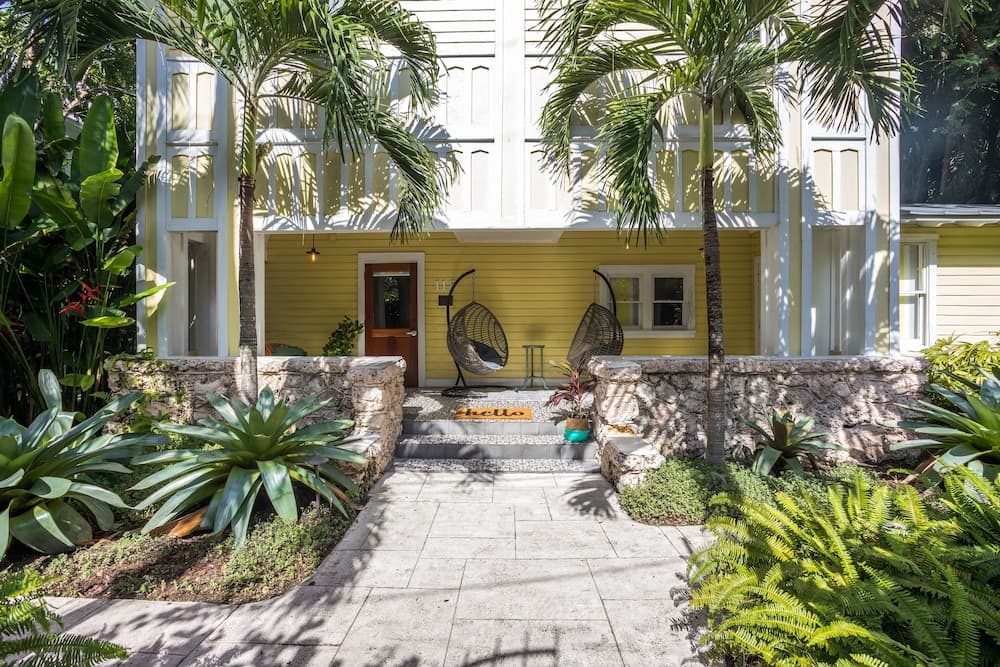 Miami River Inn By Renzzi — 16