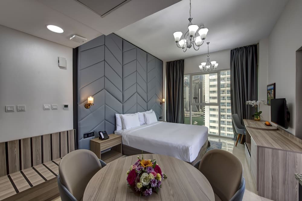 Royal Regency Suiten — 22