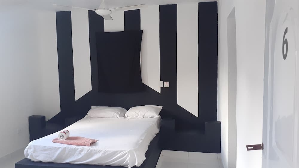 Hotel Punto 4 — 4