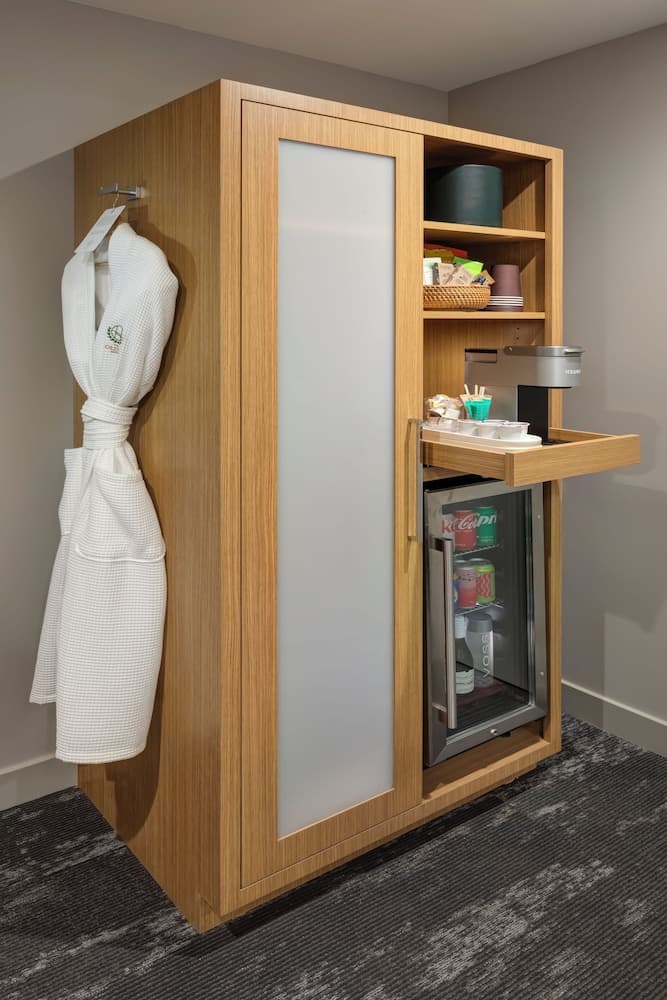 L'Hotel Olivia — 6