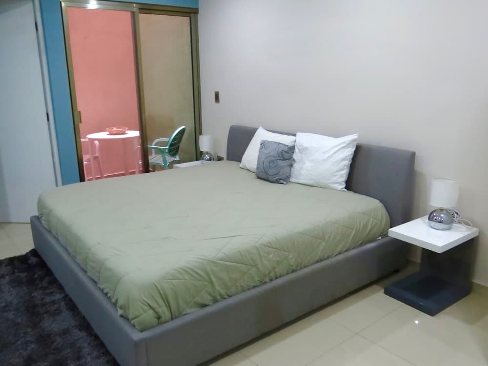 Palmarena Habitaciones y Residencias - Comodidad de Larga Estancia con Estacionamiento, Sauna, Gimnasio y Piscina (A pasos de la 5ta Avenida) — 3