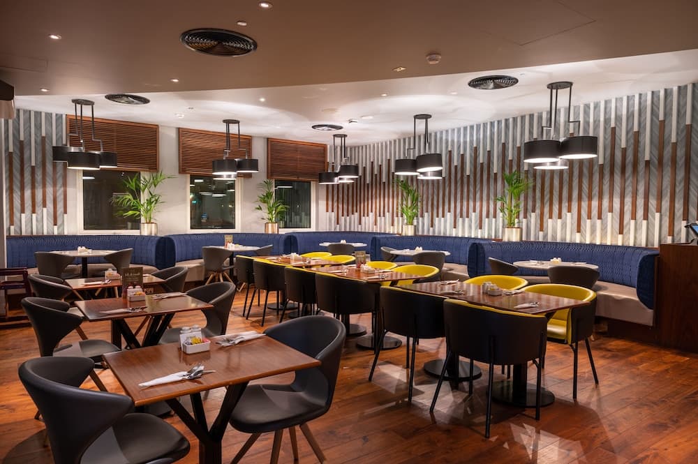 Premier Inn Dubai Al Jaddaf — 11