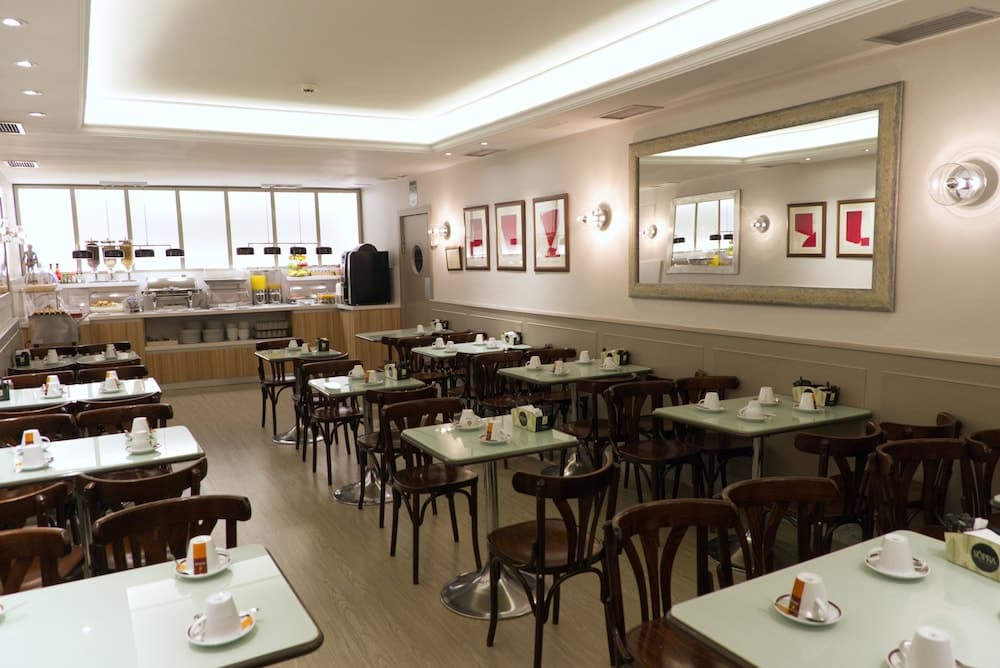Hotel Los Condes — 13