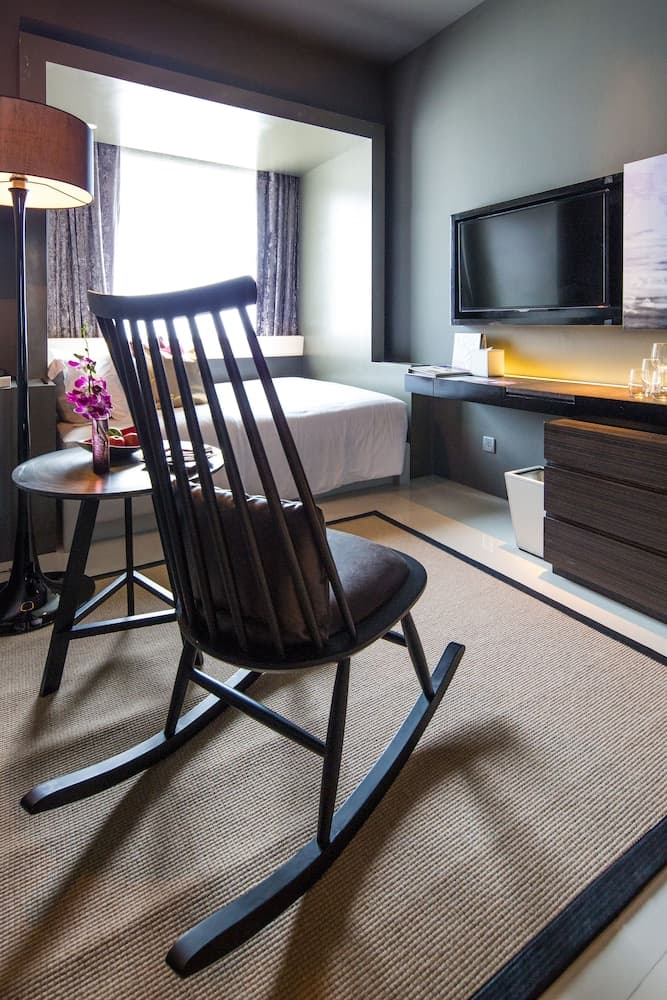 Mode Sathorn Hotel — 11