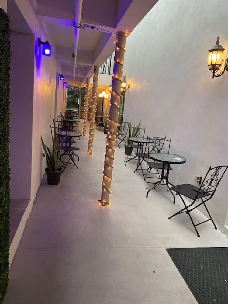 Hotel Dunns Josephine — 8