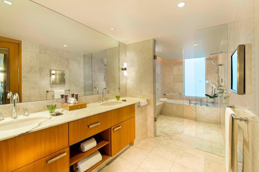 Das Ritz-Carlton, Dubai International Financial Centre — 27