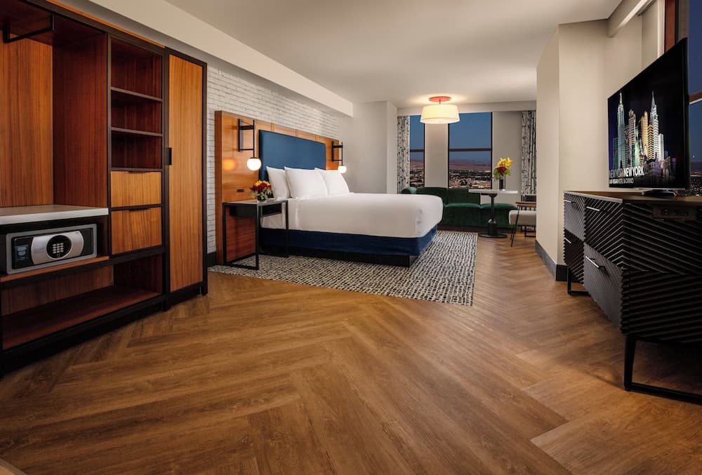 New York-New York Hotel & Kasino — 14