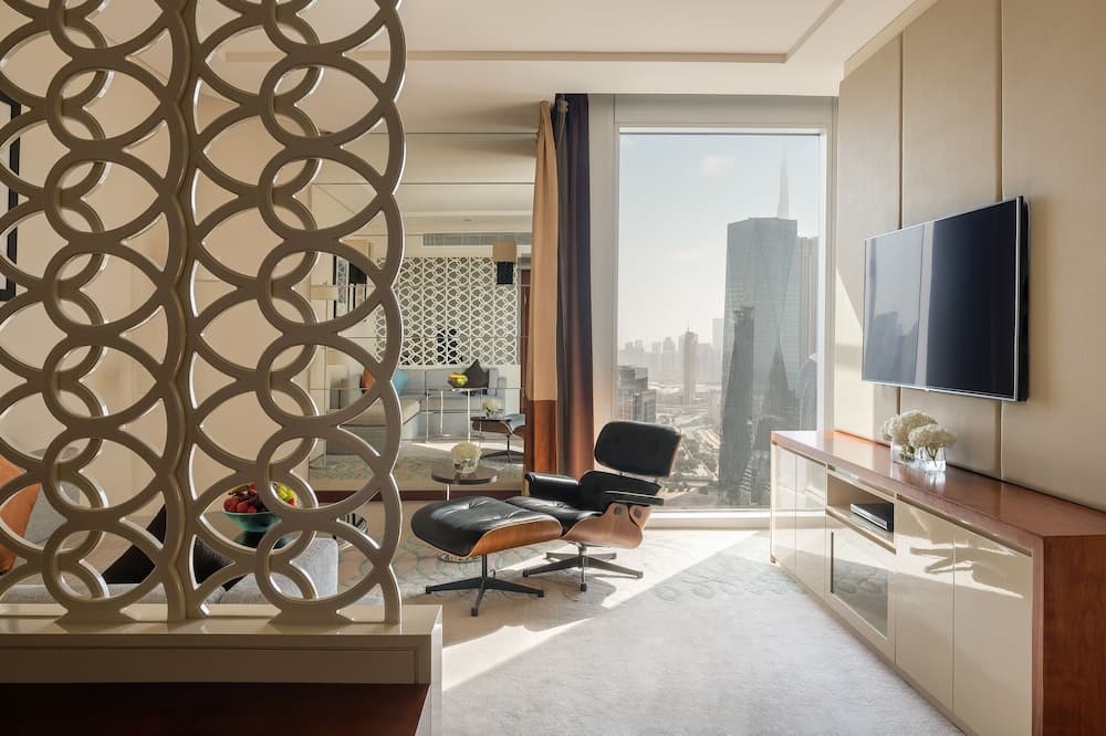 Jumeirah Emirates Towers Dubai — 13