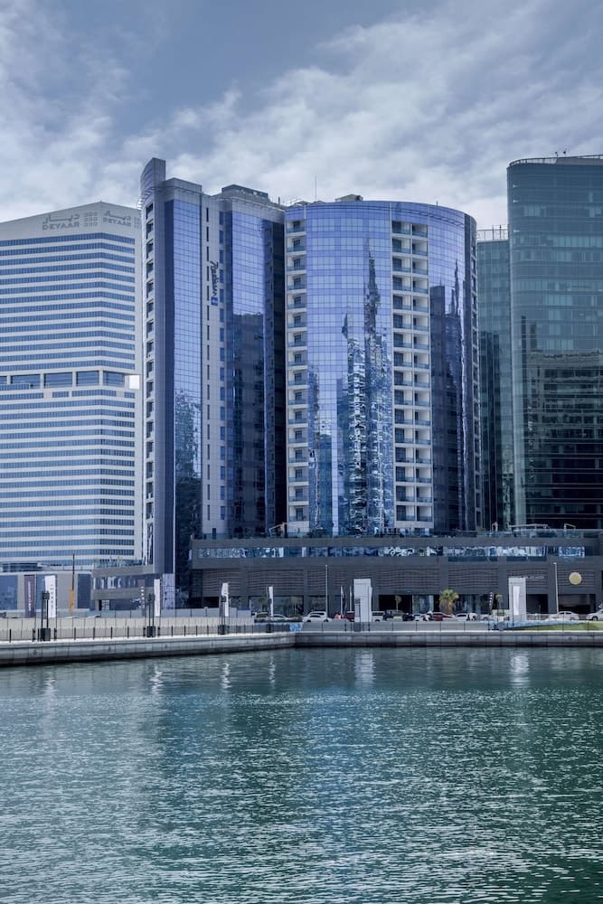 Radisson Blu Hotel Dubai Waterfront — 16