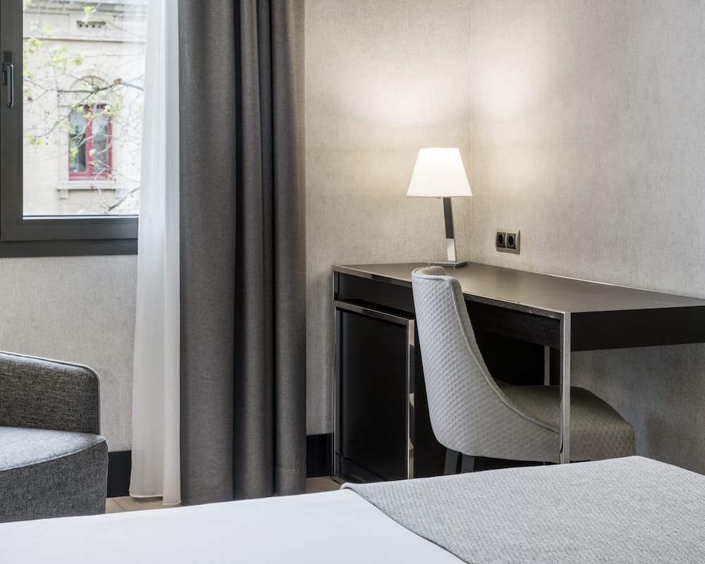Hotel ILUNION Bel Art — 8
