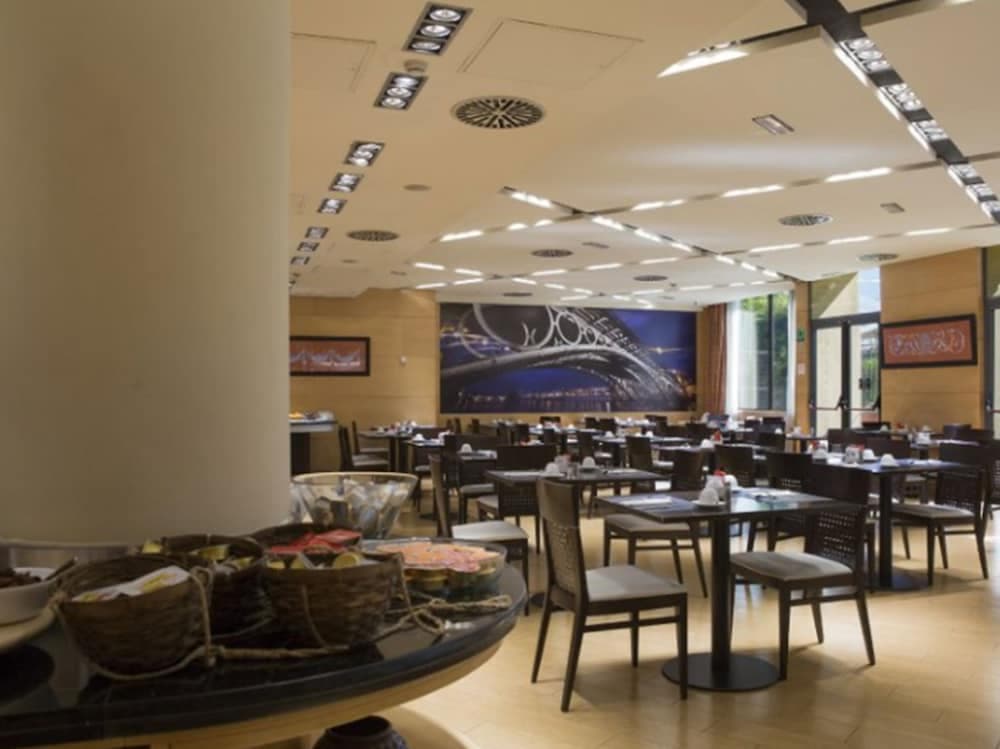 Hotel Ribera De Triana — 26