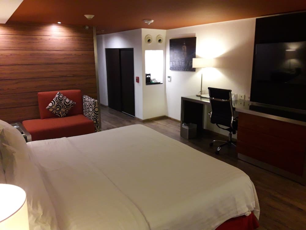 Holiday Inn Mexico Buenavista by IHG — 4