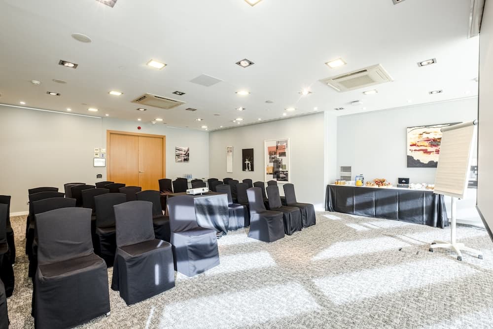 Eurostars Grand Marina — 11