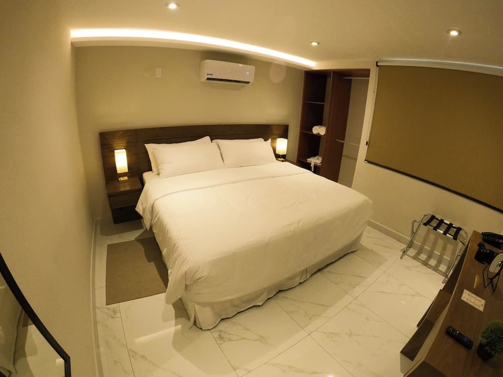 Hotel 28 — 20