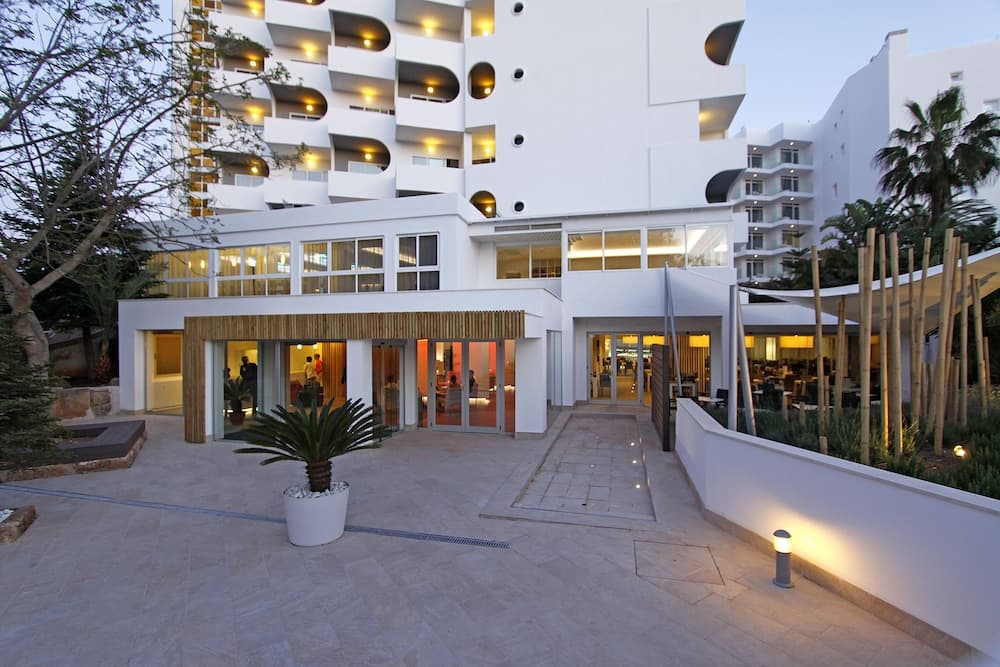BG Hotel Pamplona — 6